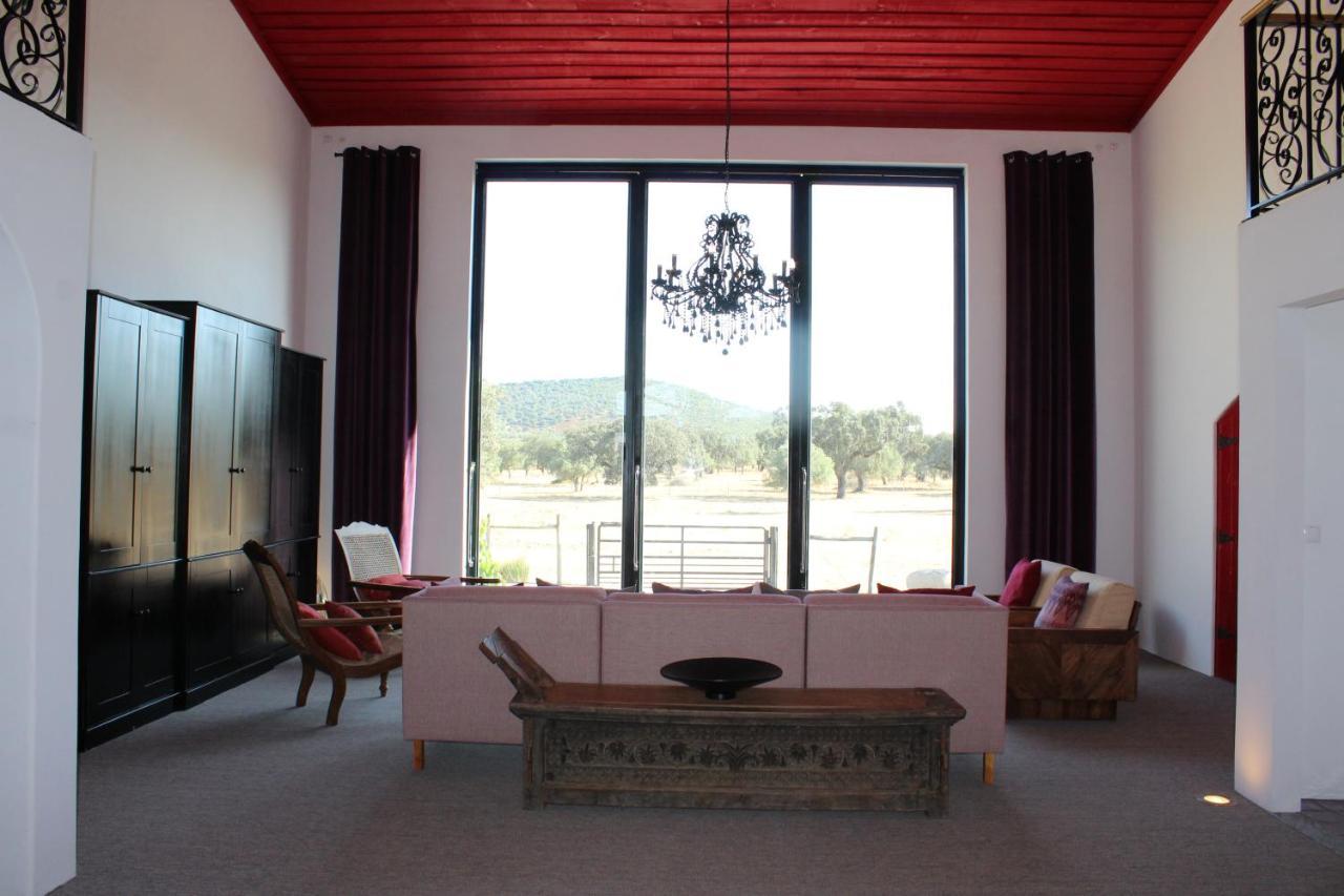 Herdade Dos Alfanges "The Barn" Viana do Alentejo Exteriör bild